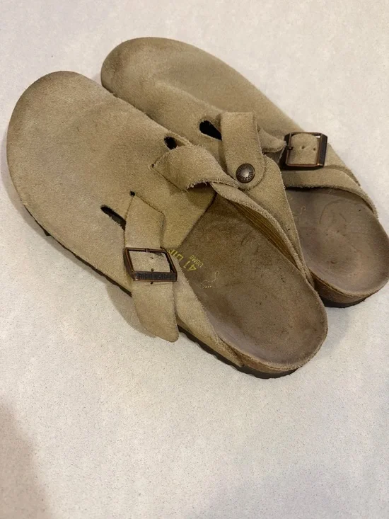 Birkenstocks Tan Suede Slip-On Clog Mules. - Picture 2 of 5
